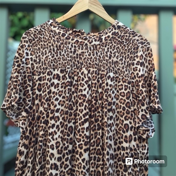 Torrid Leopard Print Shirt Blouse Top Short Sleeve Animal Print - Picture 2 of 7